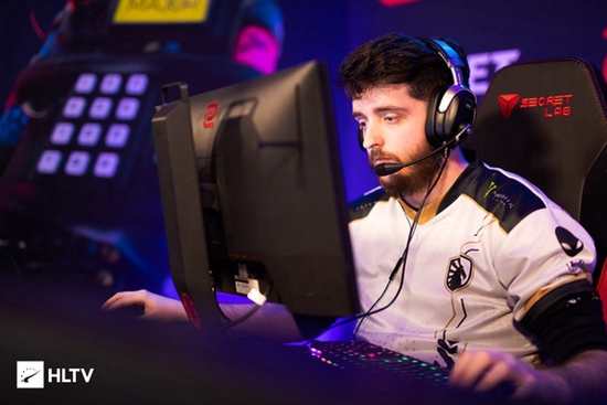 成都AG战胜重庆狼队夺冠推动电竞门票经济蓬勃发展